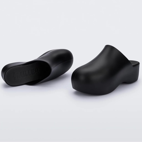 Melissa Bubble + Simon Miller Clog - Picture 2 of 4